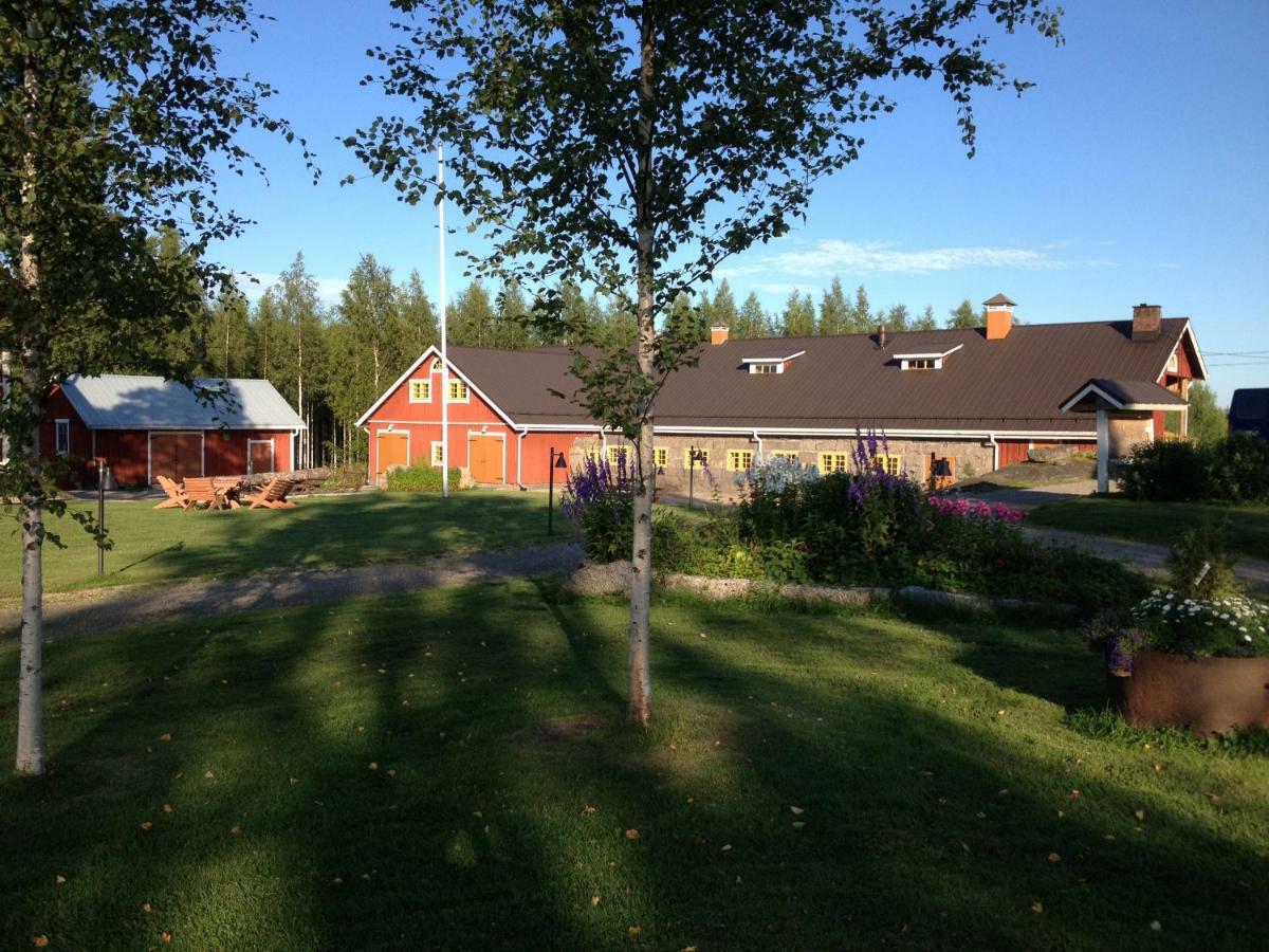 Farmholiday Kumpunen Hotel Petäjävesi Екстериор снимка